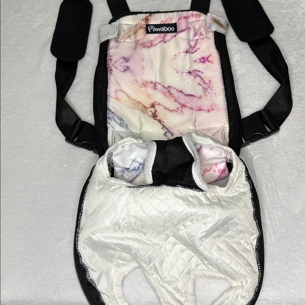 Pawaboo quilted interior